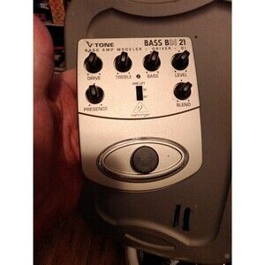 BEHRINGER BDI21 V-Tone Bass Driver DI Bass effects pedals